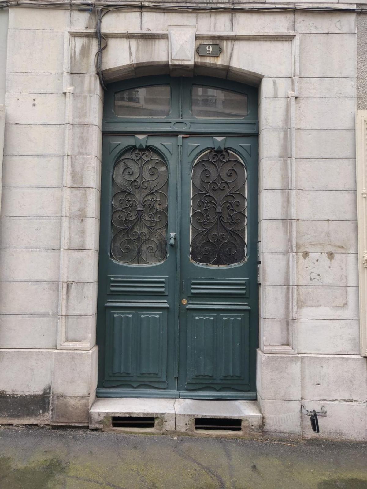 Le Taylor Hypercentre, Spacieux & Lumineux 波城 外观 照片